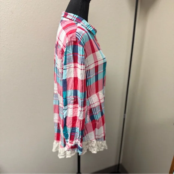 Umgee USA Colorful Plaid Button-Up Shirt with Lace Hem. Size Large - Picture 4 of 7
